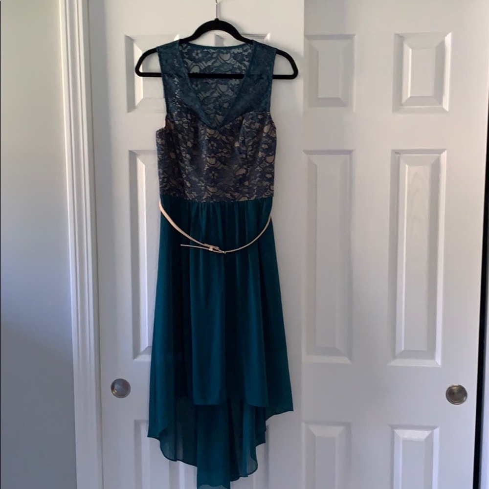 Oasis Lace Dress Size 8 with belt